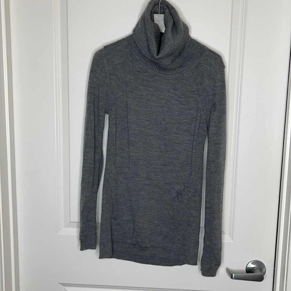 Lululemon wool turtleneck. Size 4